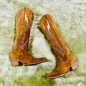 Dingo Thunder Brown Western Heeled Boots - 8M